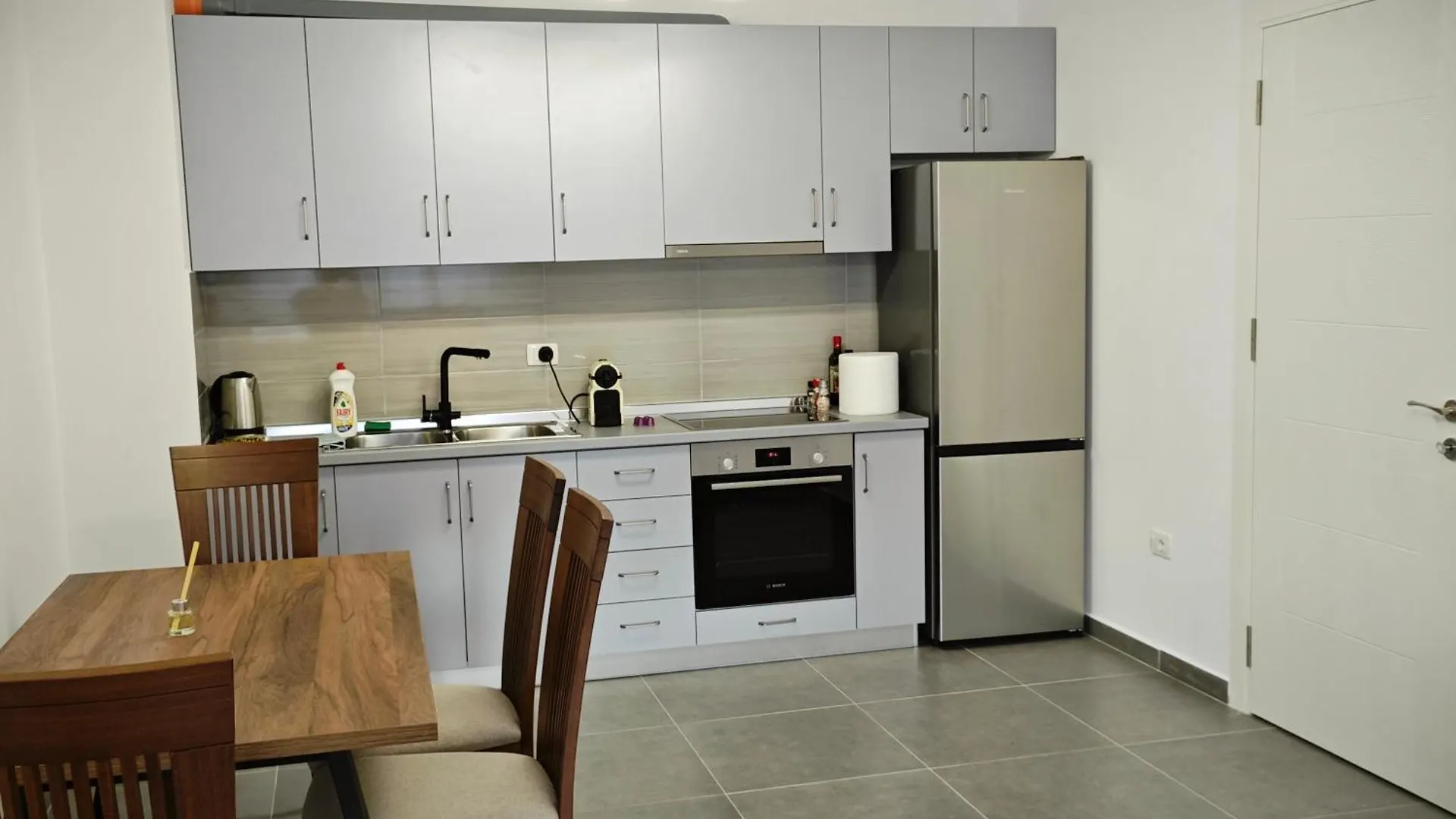 Vasil Gjika Apartment 3 Тирана 0*,  Албания